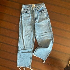 Urban Outfitter BDG High Rise Baggy Jeans light wash raw hem